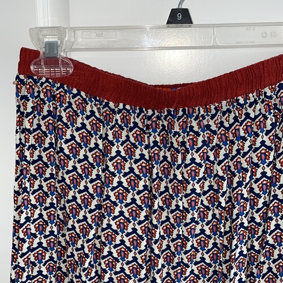 High-Low Skirt - Picture 4 of 5